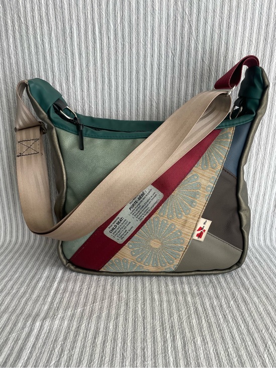 Mari Cla Ro Handbags - MARI CLA RO Upcycled Seatbelt & Vegan Leather Messenger Bag Unique Utility #787